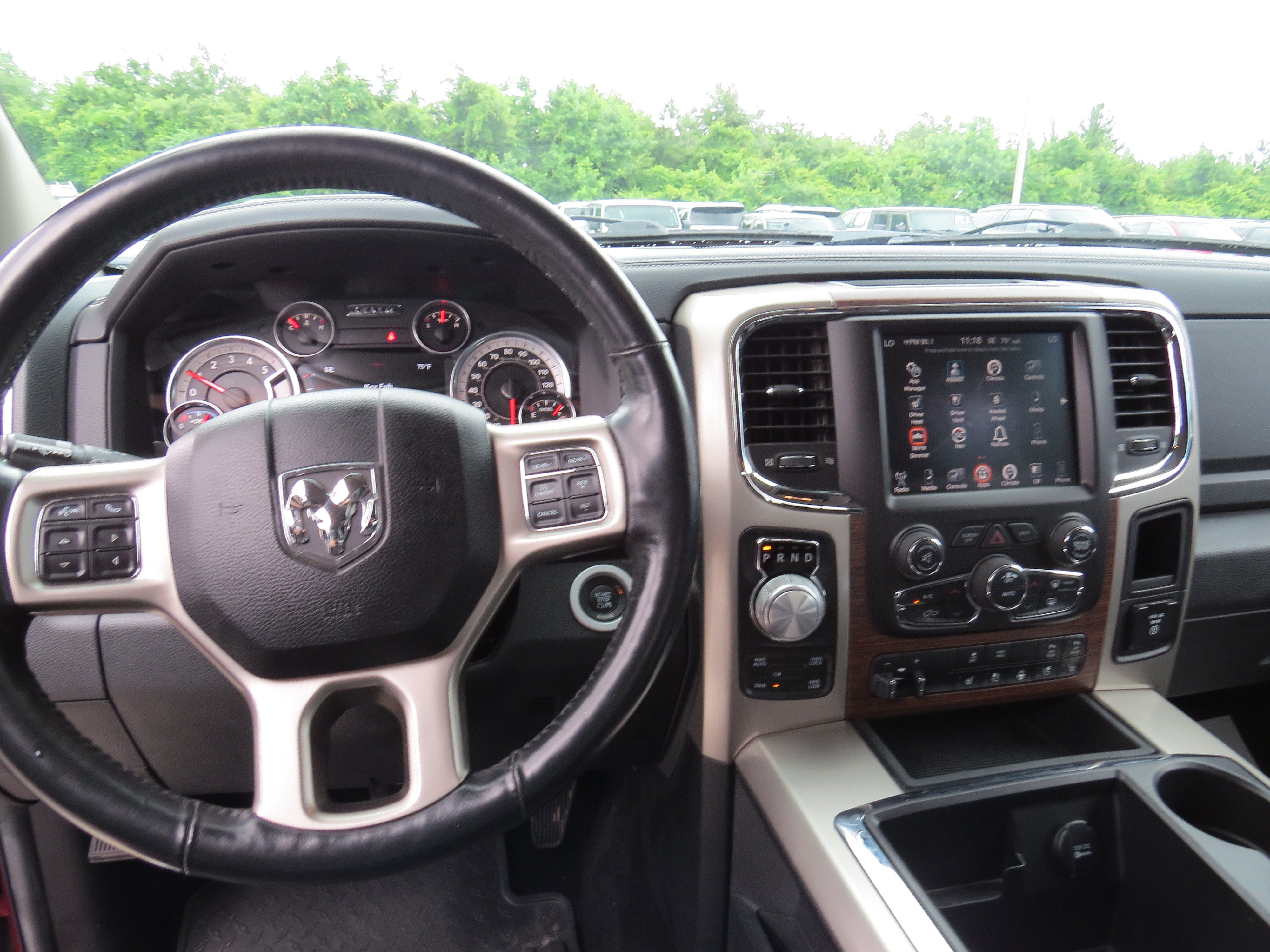 Used 2015 RAM 1500 Laramie w/ Convenience Group AWD/4WD image 22