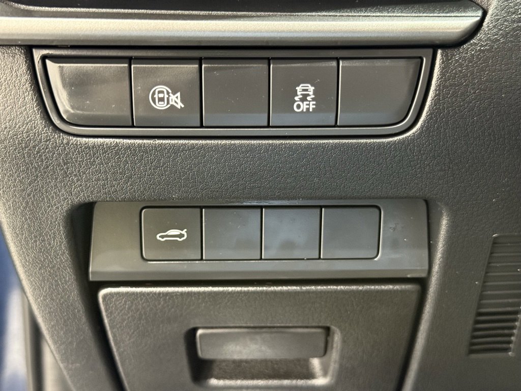 Used 2024 MAZDA MAZDA3 s image 28