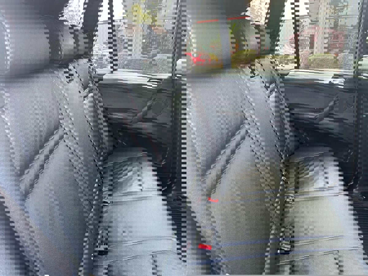 Used 2011 BMW X5 xDrive50i image 23