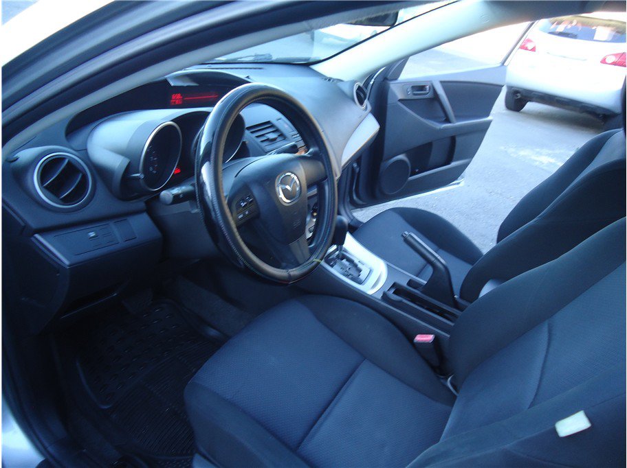 Used 2011 MAZDA MAZDA3 i Sport FWD image 21