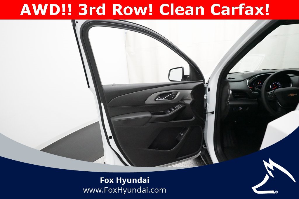 Used 2023 Chevrolet Traverse LT image 29
