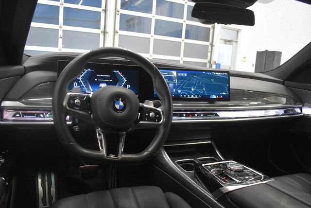 Used 2024 BMW 740i xDrive w/ Executive Package AWD/4WD image 23