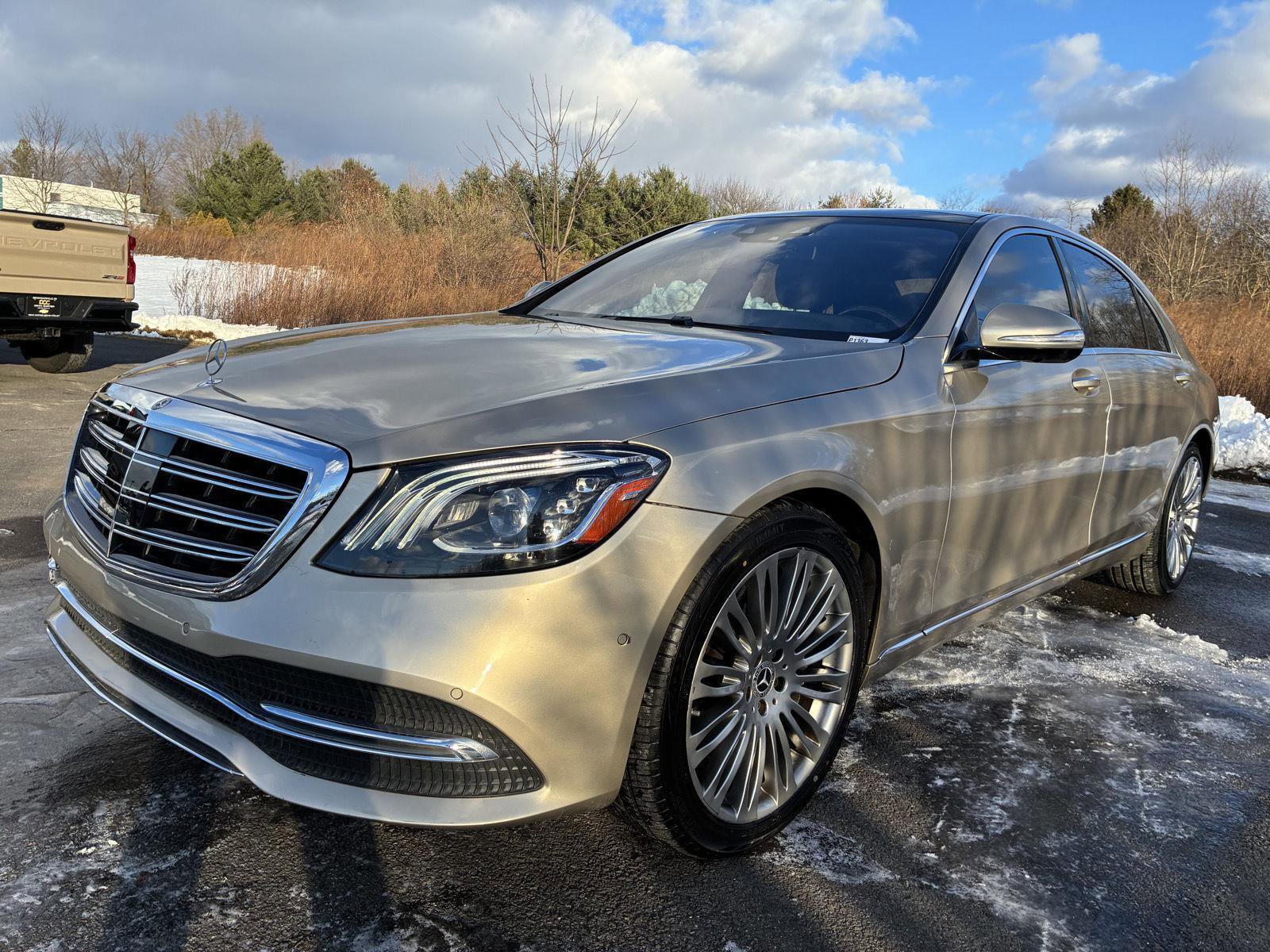 Used 2020 Mercedes-Benz S 560 4MATIC Sedan image 2