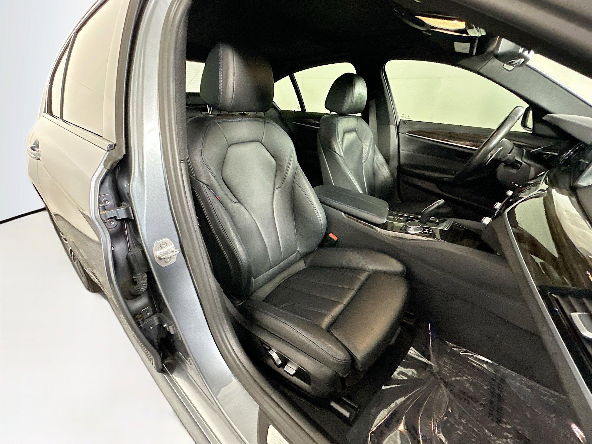 Used 2017 BMW 530i RWD image 27