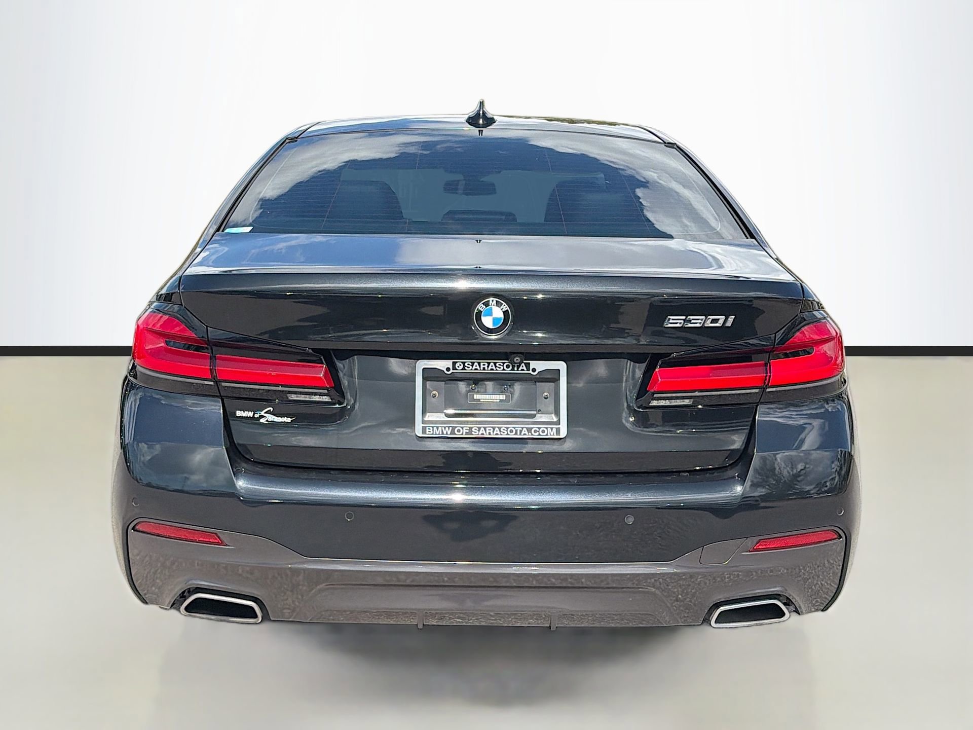 Used 2021 BMW 530i w/ M Sport Package image 5