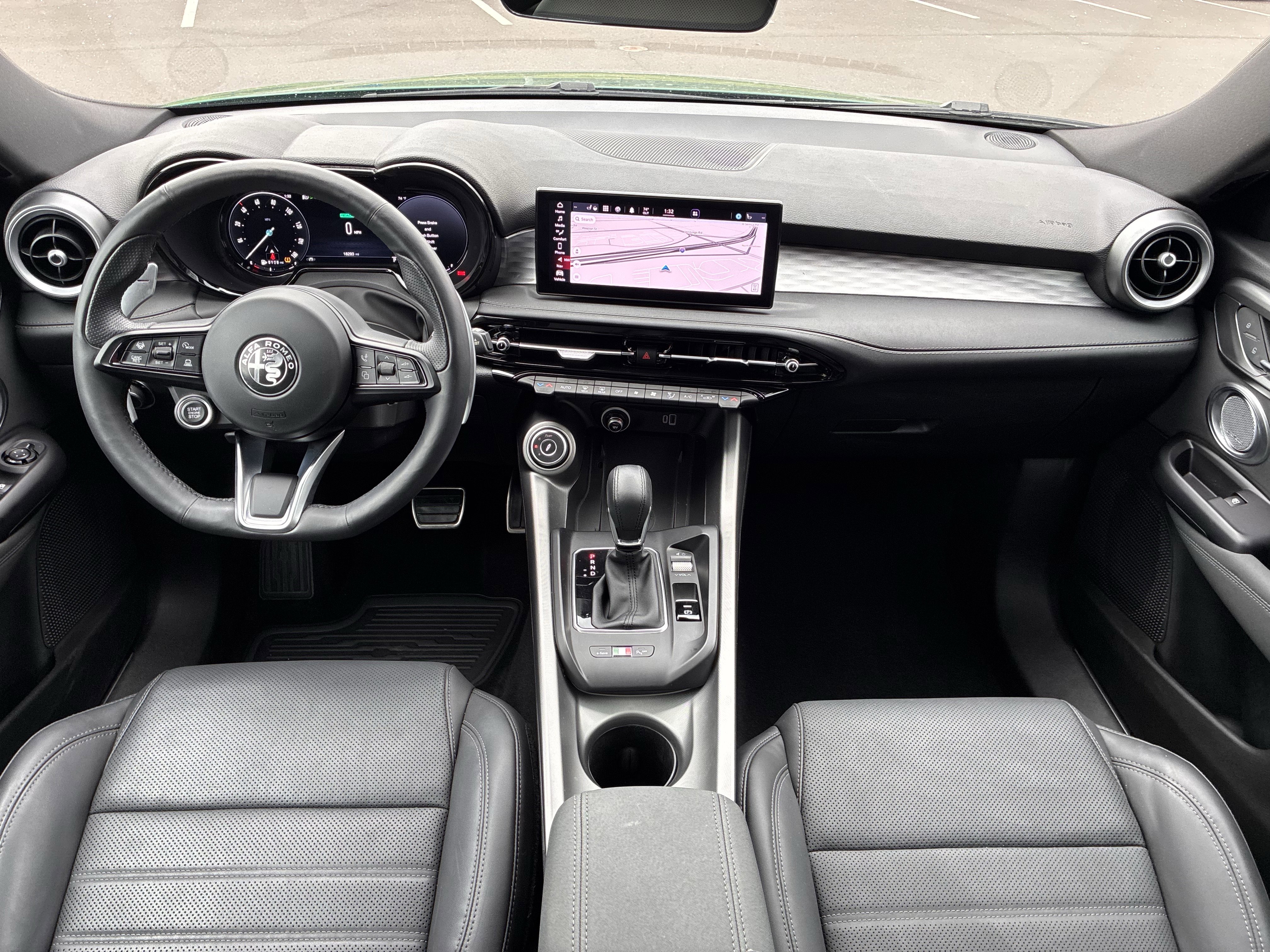 Certified 2024 Alfa Romeo Tonale Veloce image 2