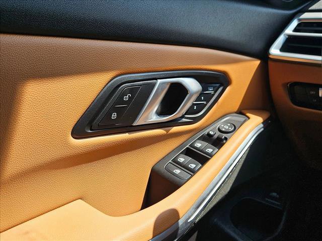 Used 2025 BMW 330i Sedan image 17