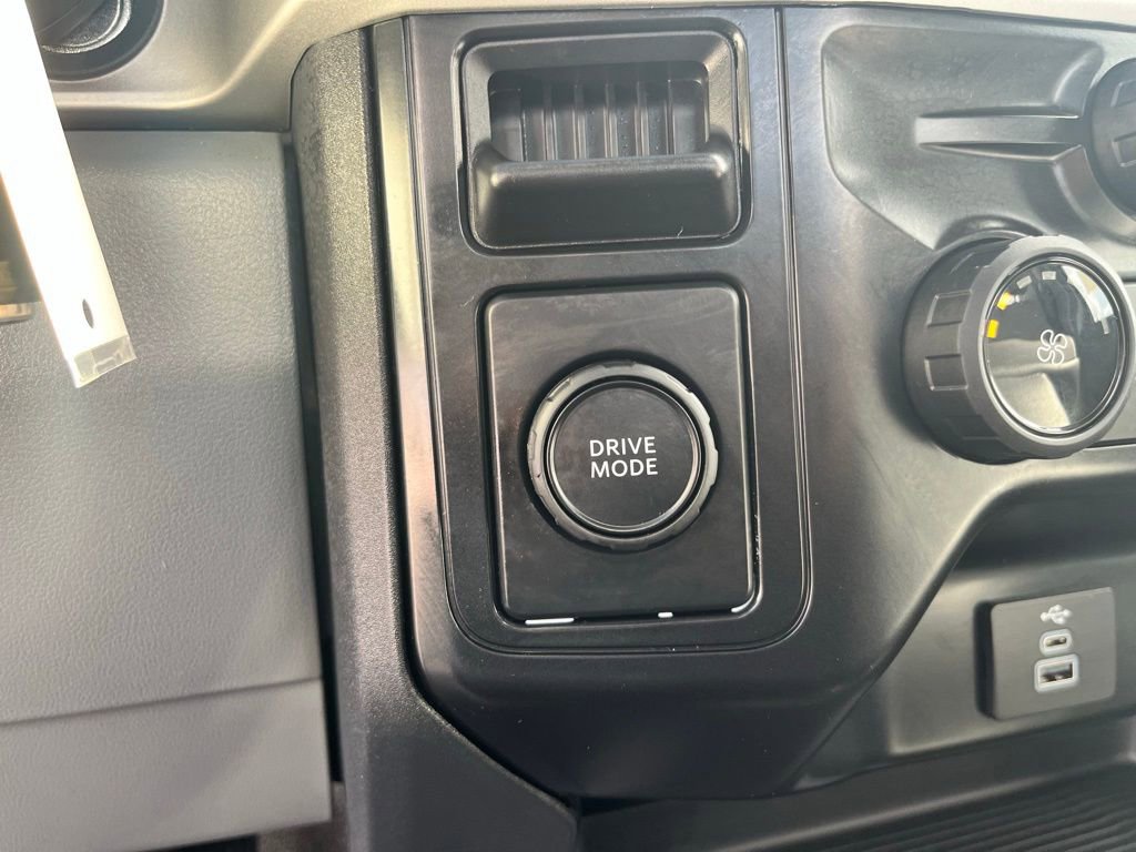 New 2026 Ford F250 XL w/ XL Driver Assist Package RWD image 14