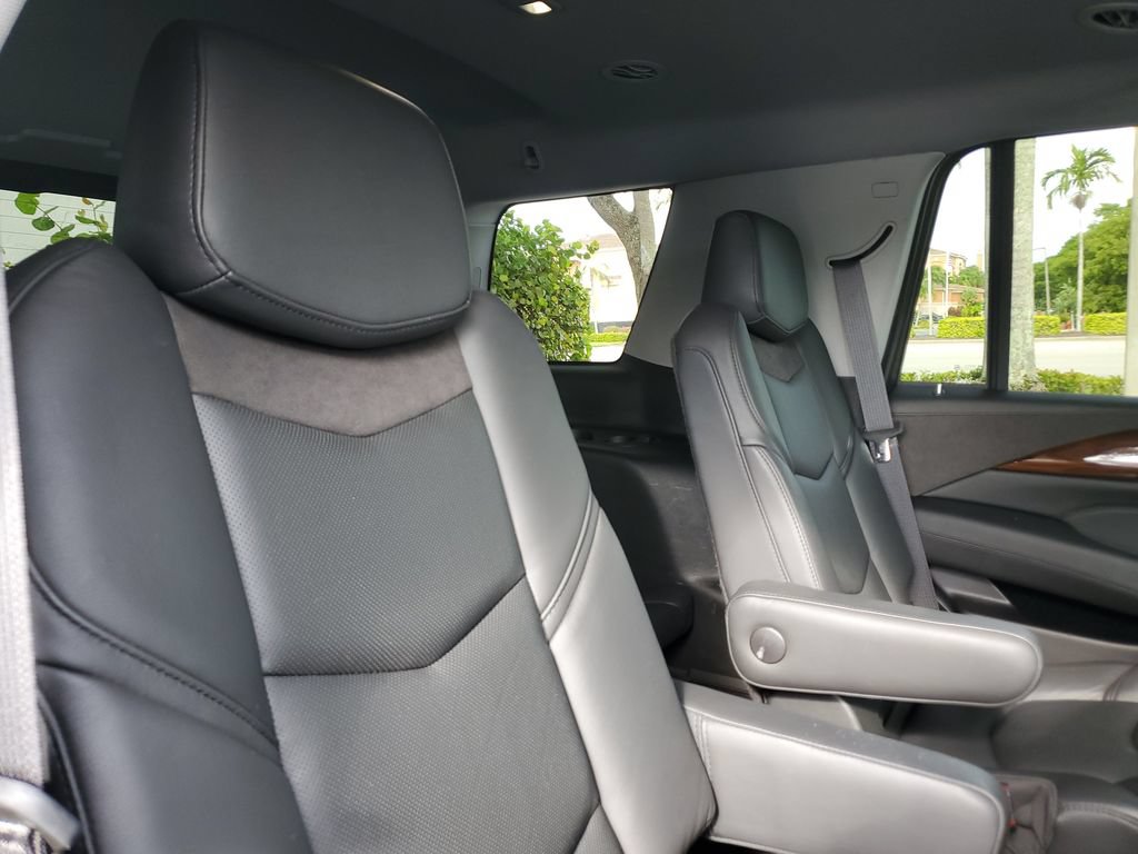Used 2020 Cadillac Escalade Luxury AWD/4WD image 25