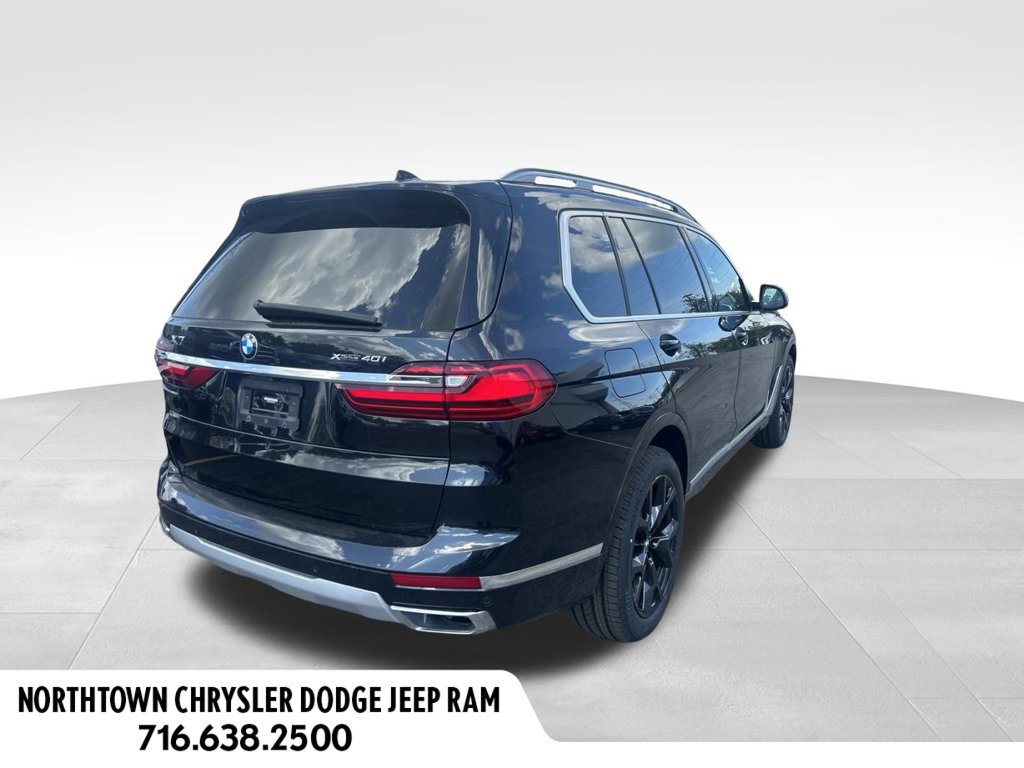 Used 2022 BMW X7 xDrive40i w/ Premium Package AWD/4WD image 2