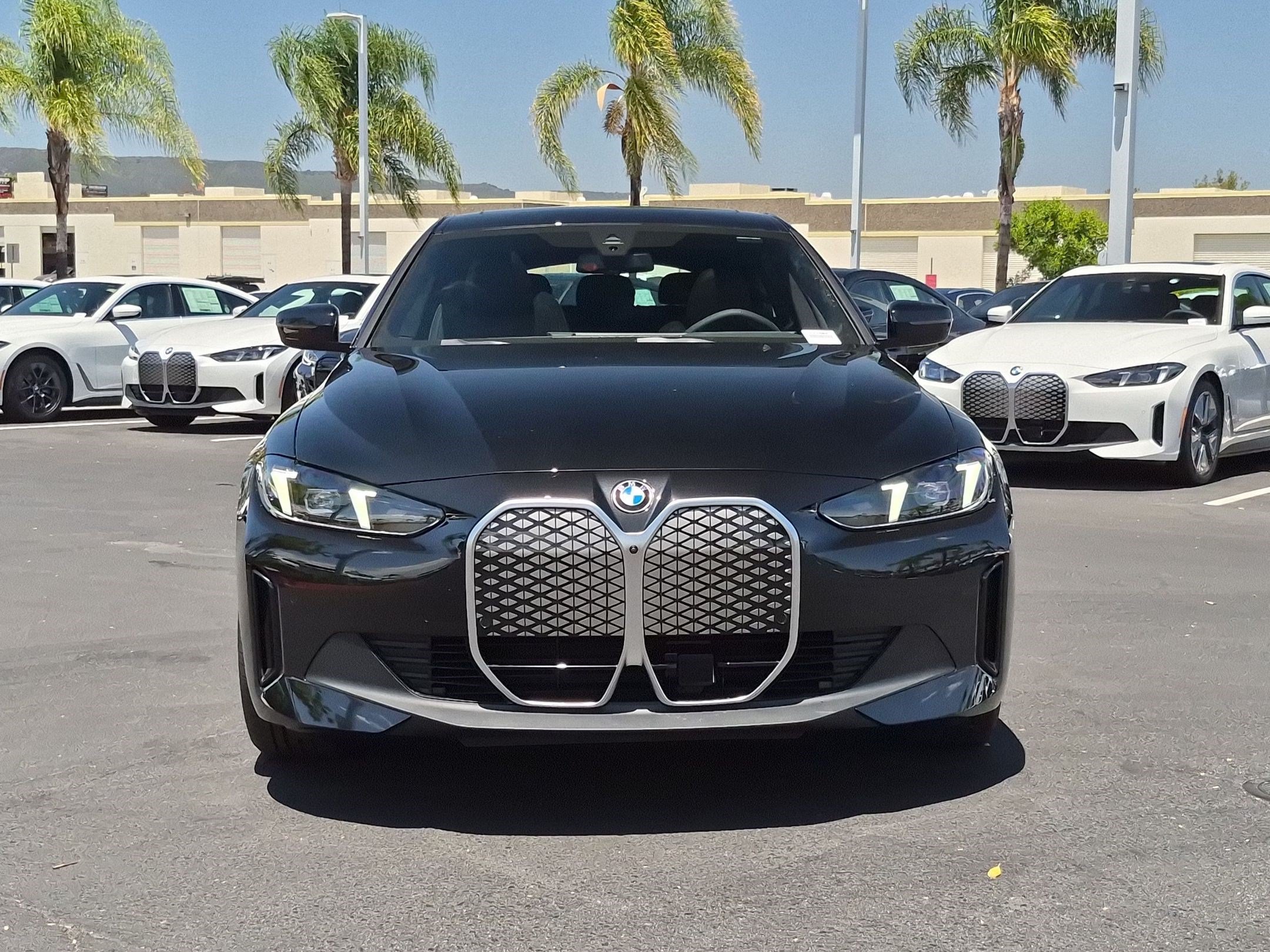 New 2026 BMW i4 eDrive40 w/ Parking Assistance Package RWD image 3