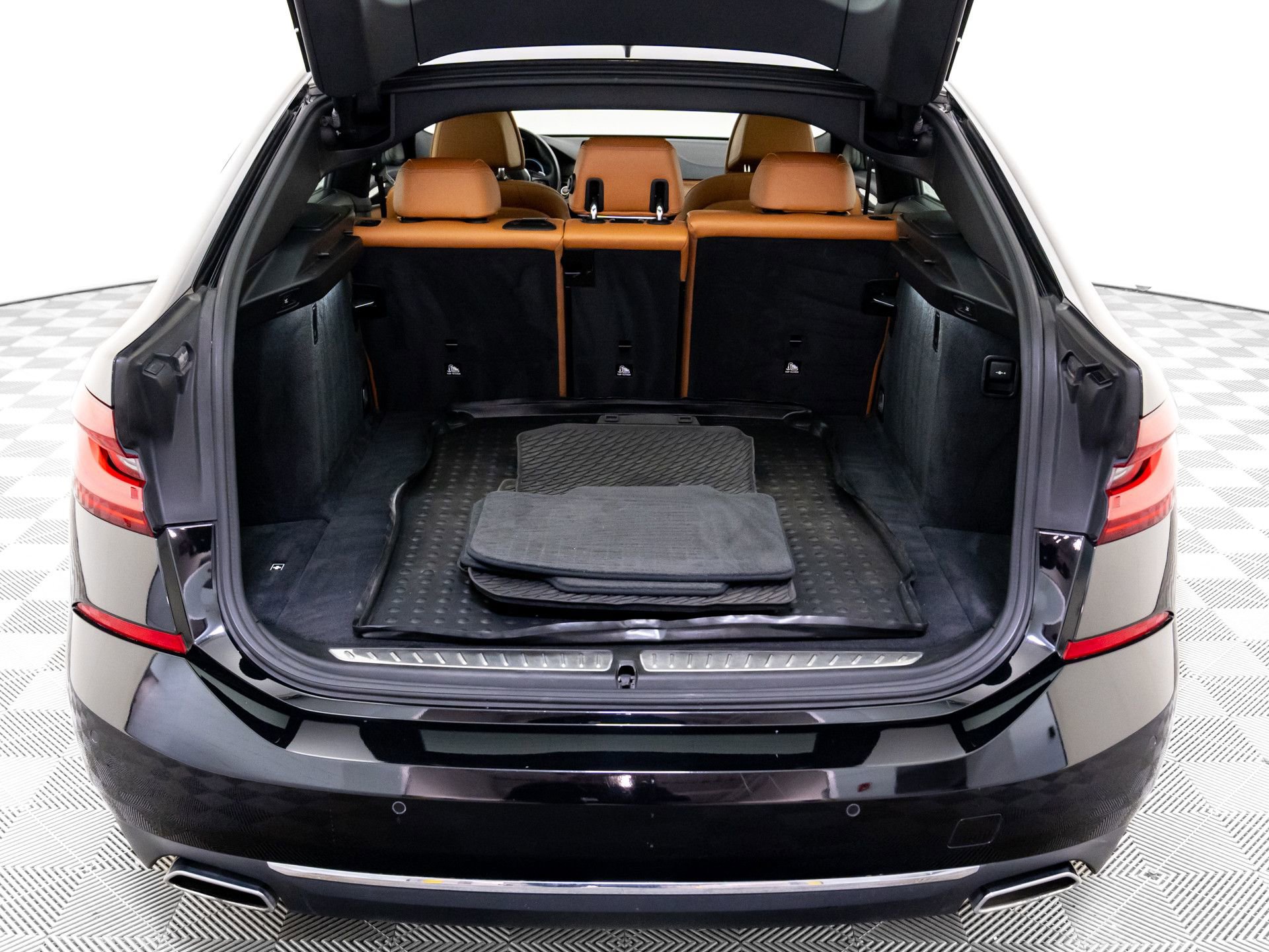 Used 2018 BMW 640i Gran Turismo xDrive image 33