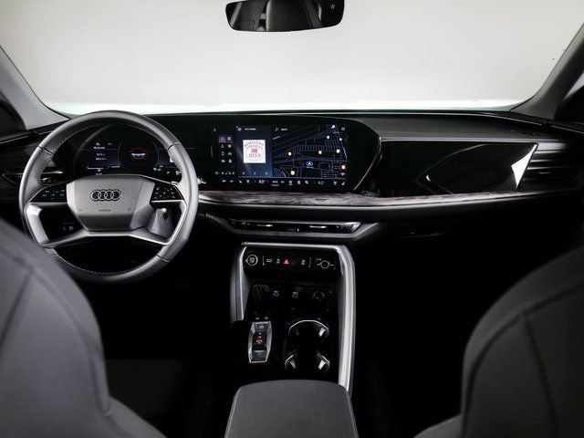 Used 2025 Audi Q5 Premium Plus w/ Premium Plus AWD/4WD image 9