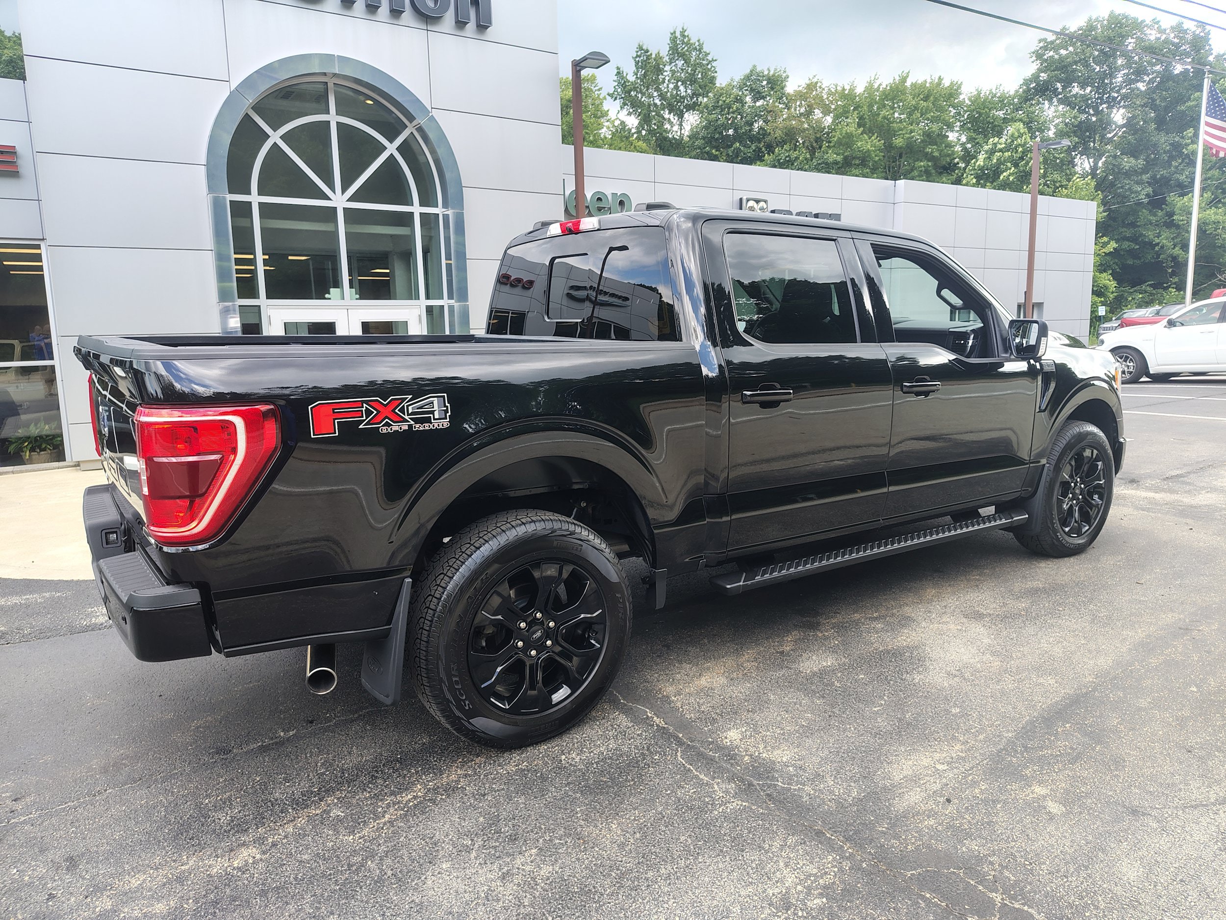 Used 2022 Ford F150 XLT w/ Equipment Group 302A High AWD/4WD image 13