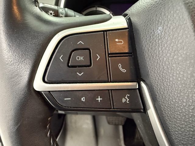 Used 2023 Toyota Highlander XLE FWD image 10