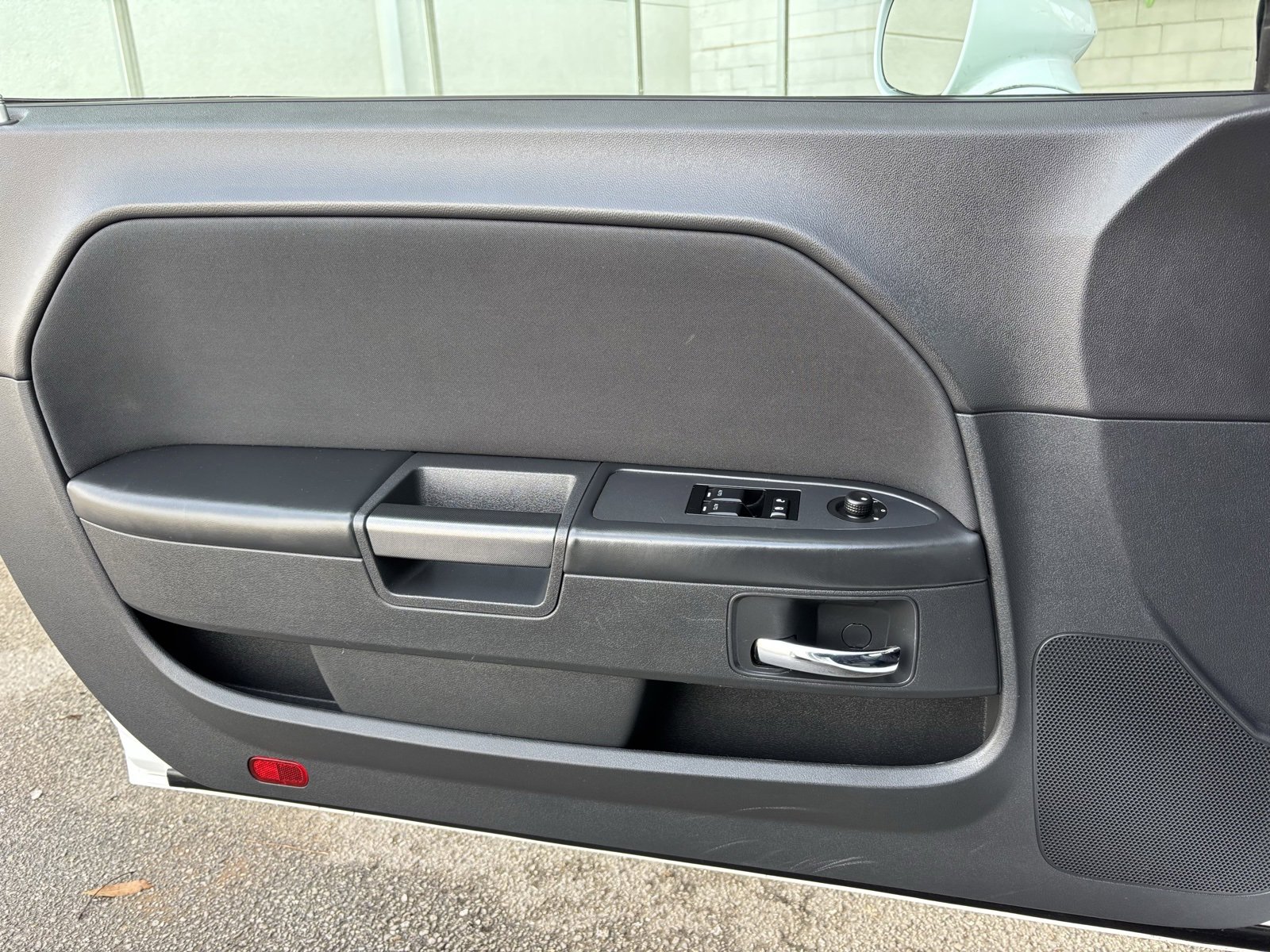 Used 2012 Dodge Challenger SXT image 15