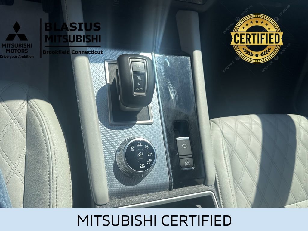 Used 2024 Mitsubishi Outlander SEL AWD/4WD image 31