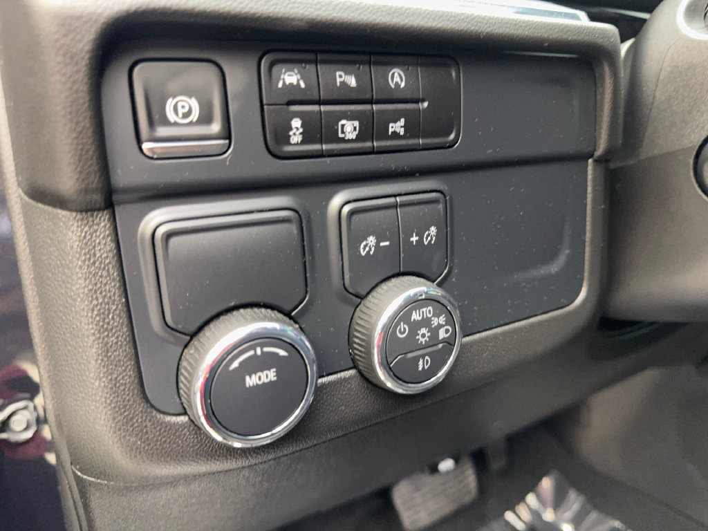 Used 2025 Chevrolet Tahoe Premier RWD image 61