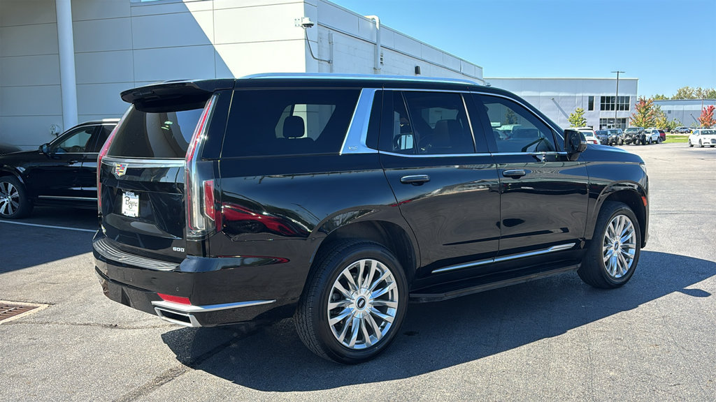 Used 2023 Cadillac Escalade Premium Luxury AWD/4WD image 28