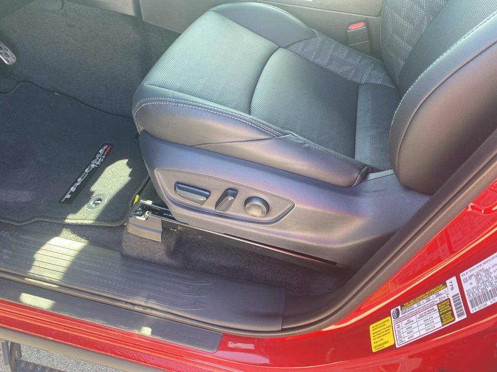 New 2025 Toyota Tacoma TRD Sport image 15