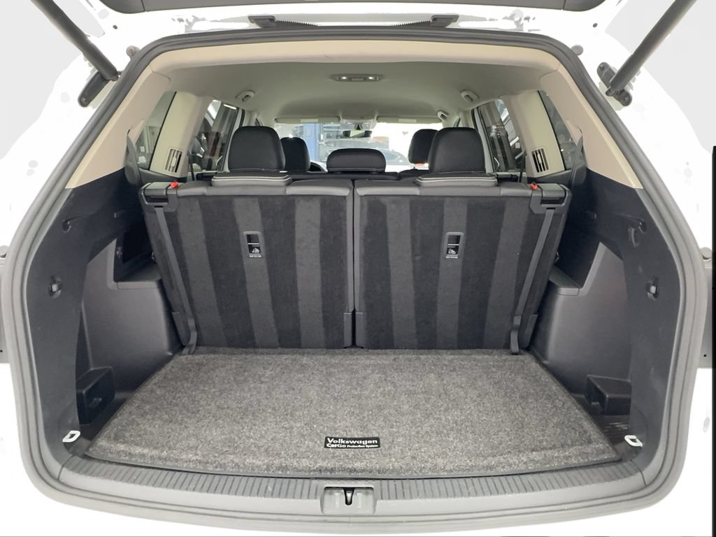 Used 2021 Volkswagen Atlas SE w/ Towing Package FWD image 17