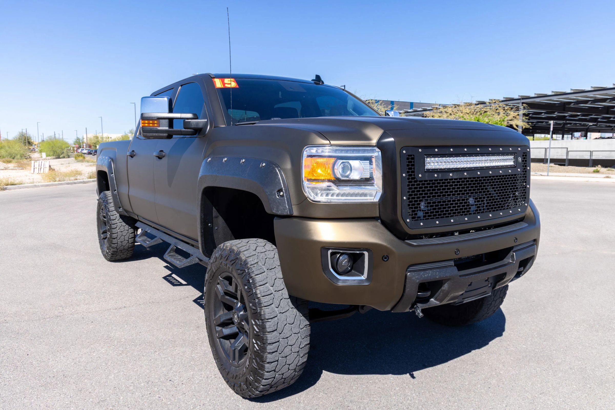 Used 2015 GMC Sierra 2500 Denali w/ Duramax Plus Package AWD/4WD image 9