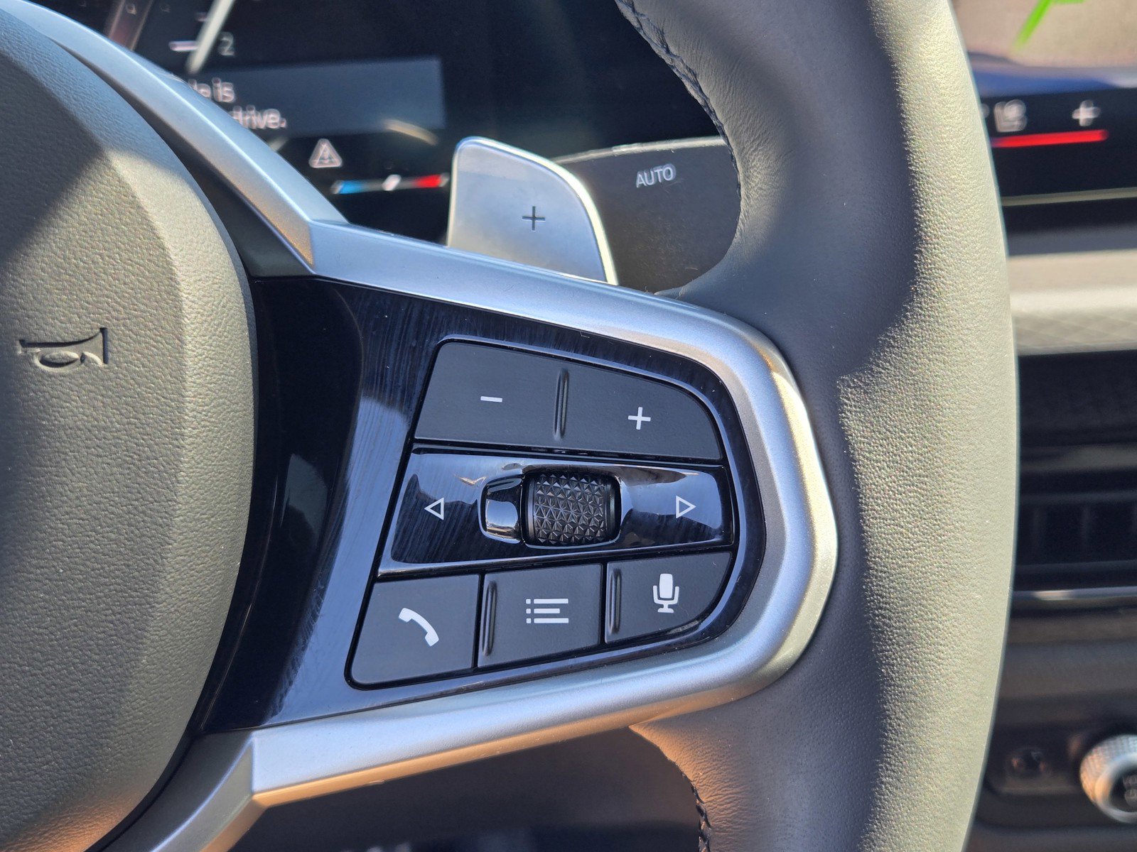 Used 2025 BMW 430i Coupe w/ M Sport Package image 21