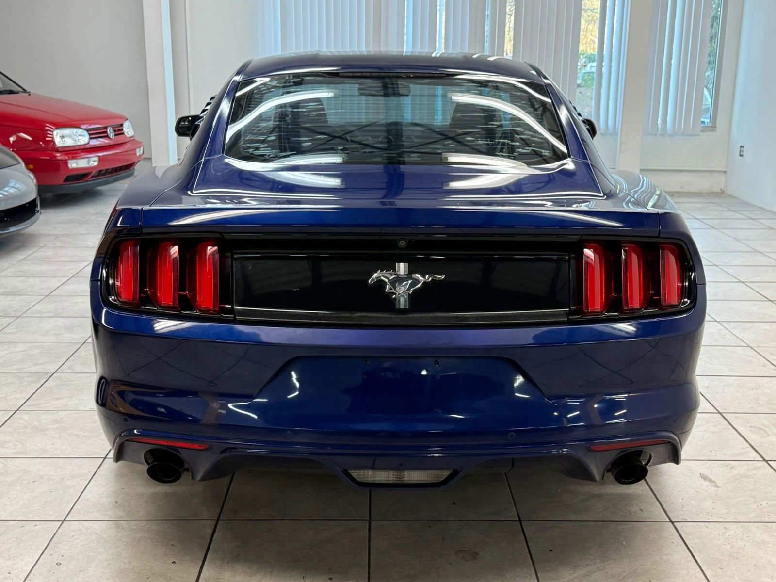 Used 2015 Ford Mustang Coupe RWD image 8