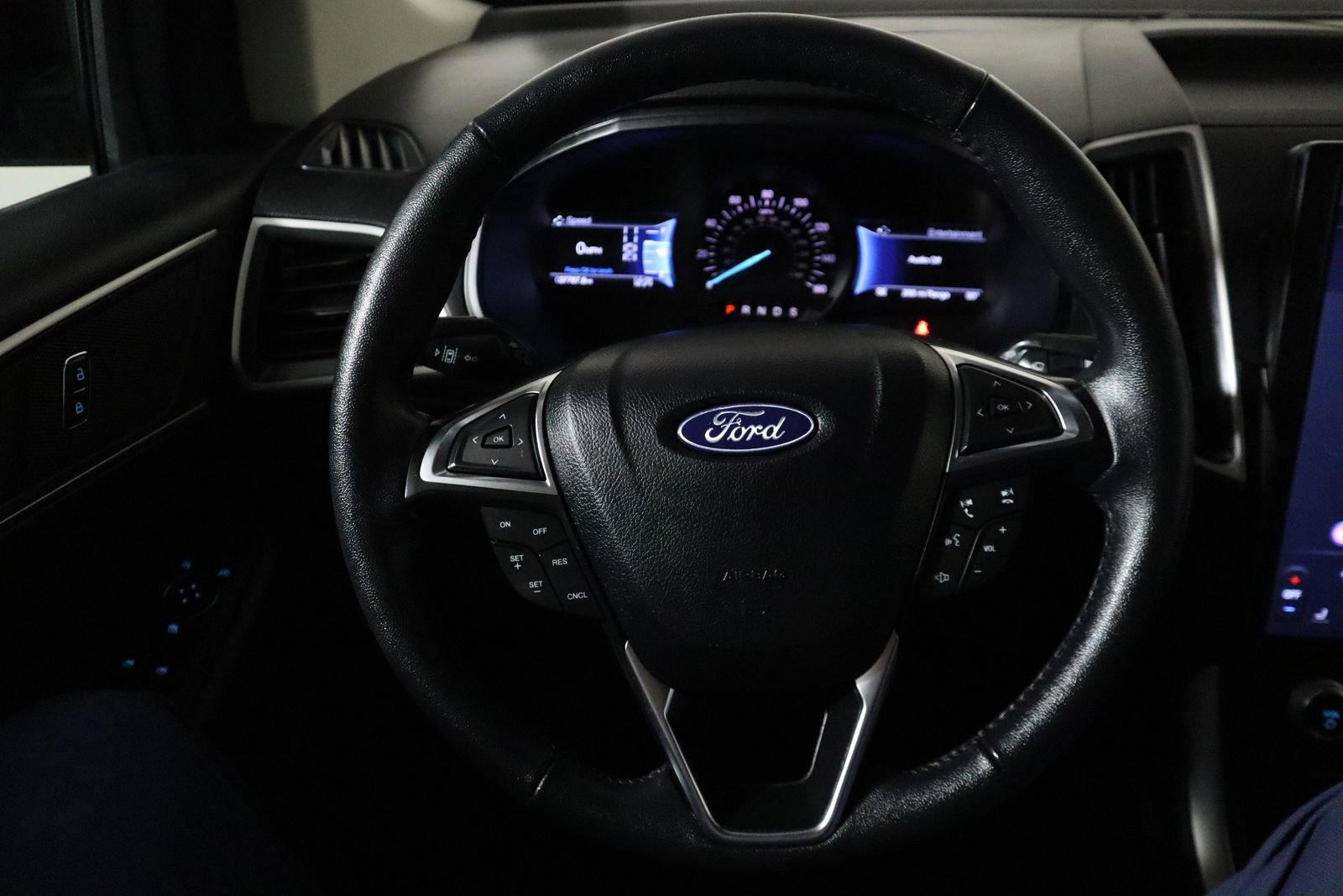 Used 2024 Ford Edge SEL image 33