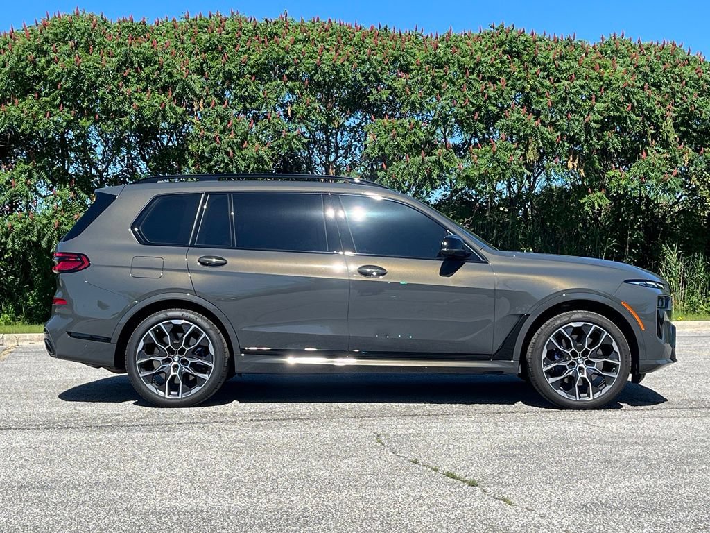 Used 2026 BMW X7 M60i AWD/4WD image 8