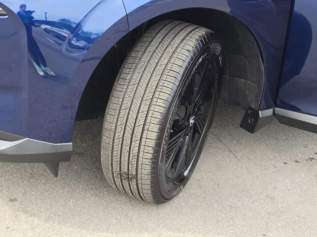 Used 2025 Nissan Murano SV image 34