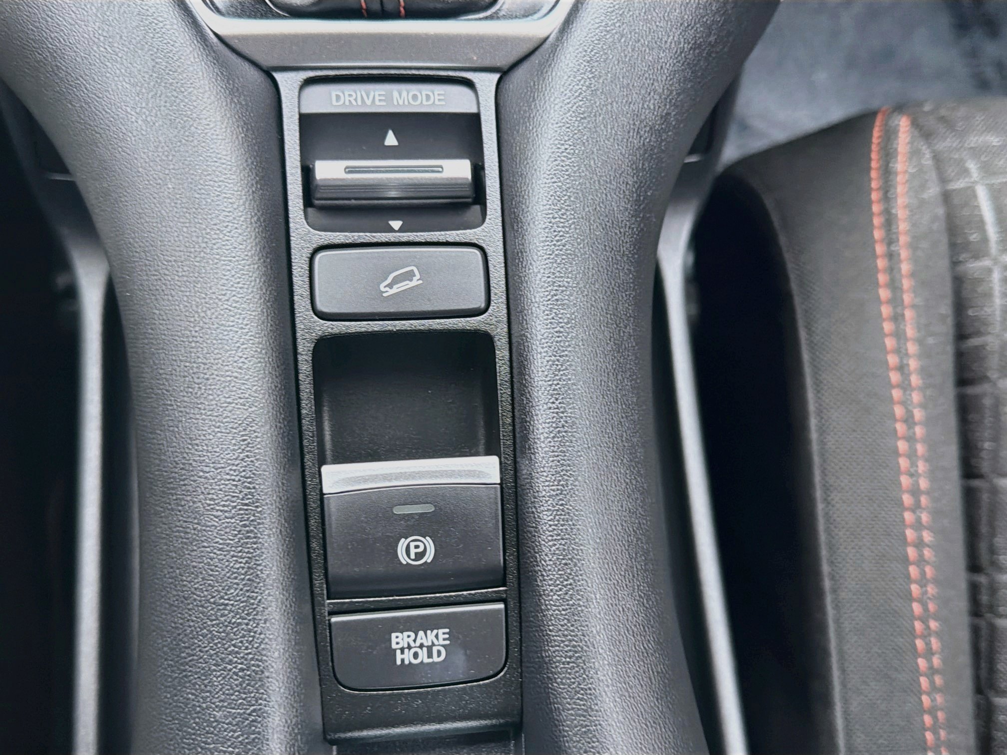 Used 2024 Honda HR-V Sport image 25