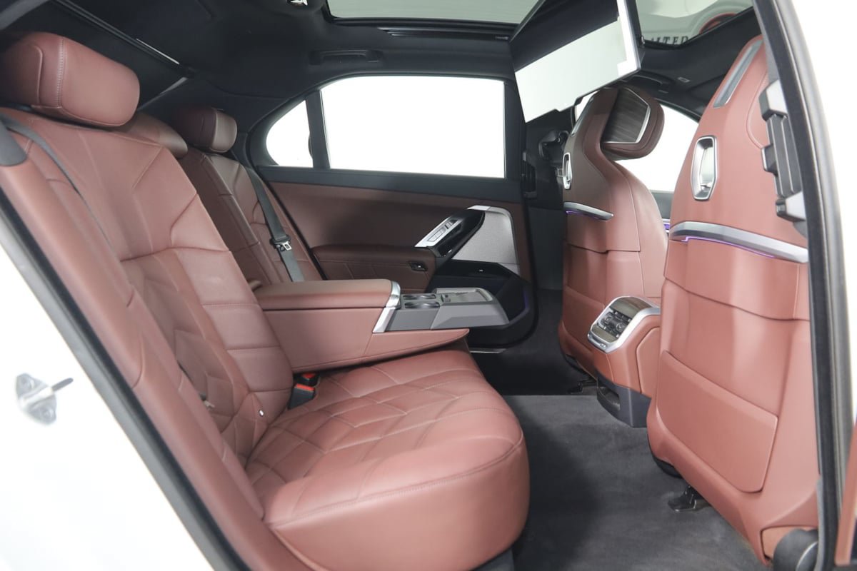Used 2025 BMW 760i xDrive AWD/4WD image 18