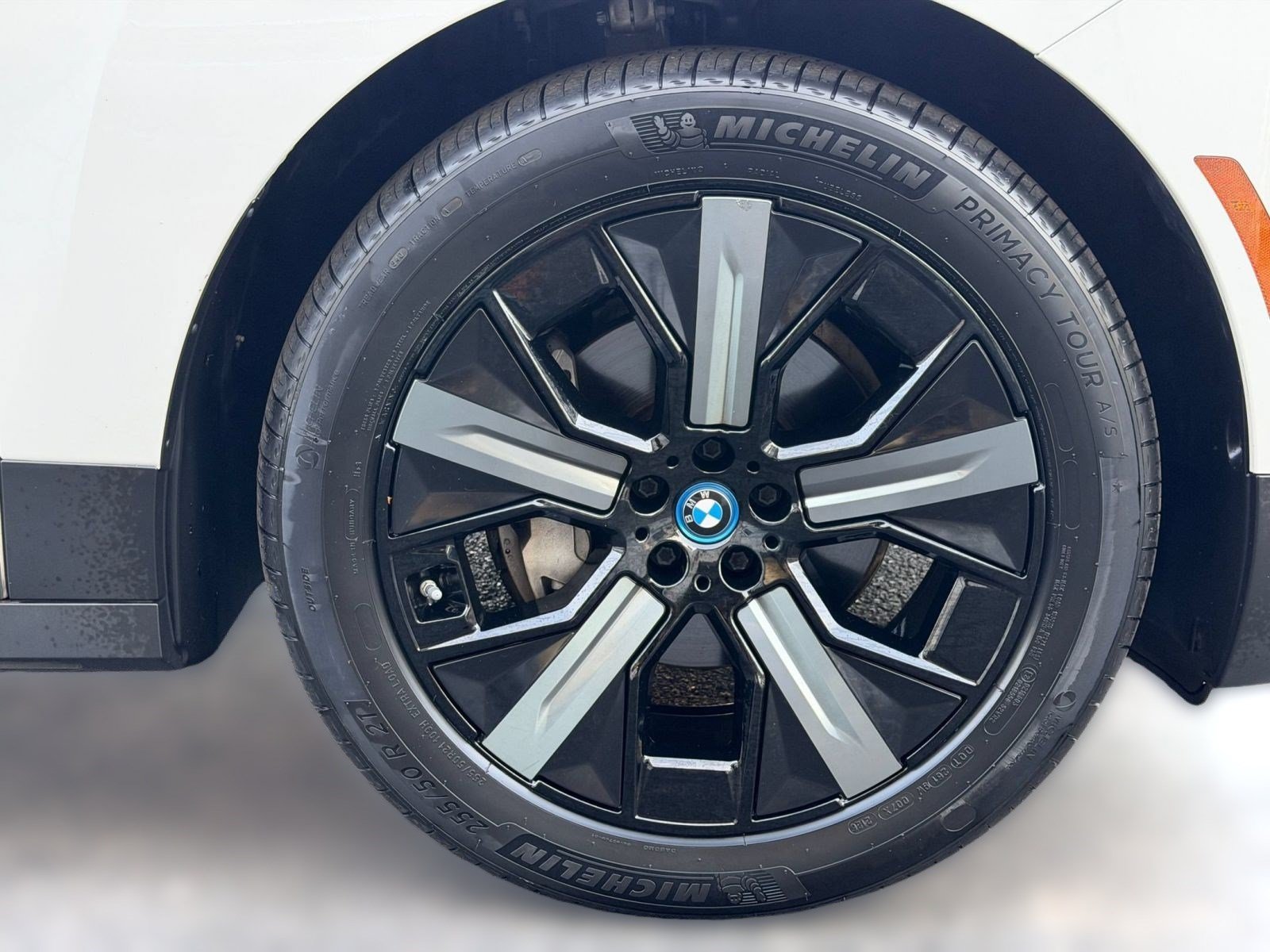 Certified 2022 BMW iX xDrive50 w/ Convenience Package AWD/4WD image 13