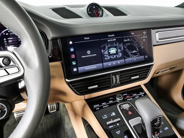 Certified 2023 Porsche Cayenne S AWD/4WD image 13