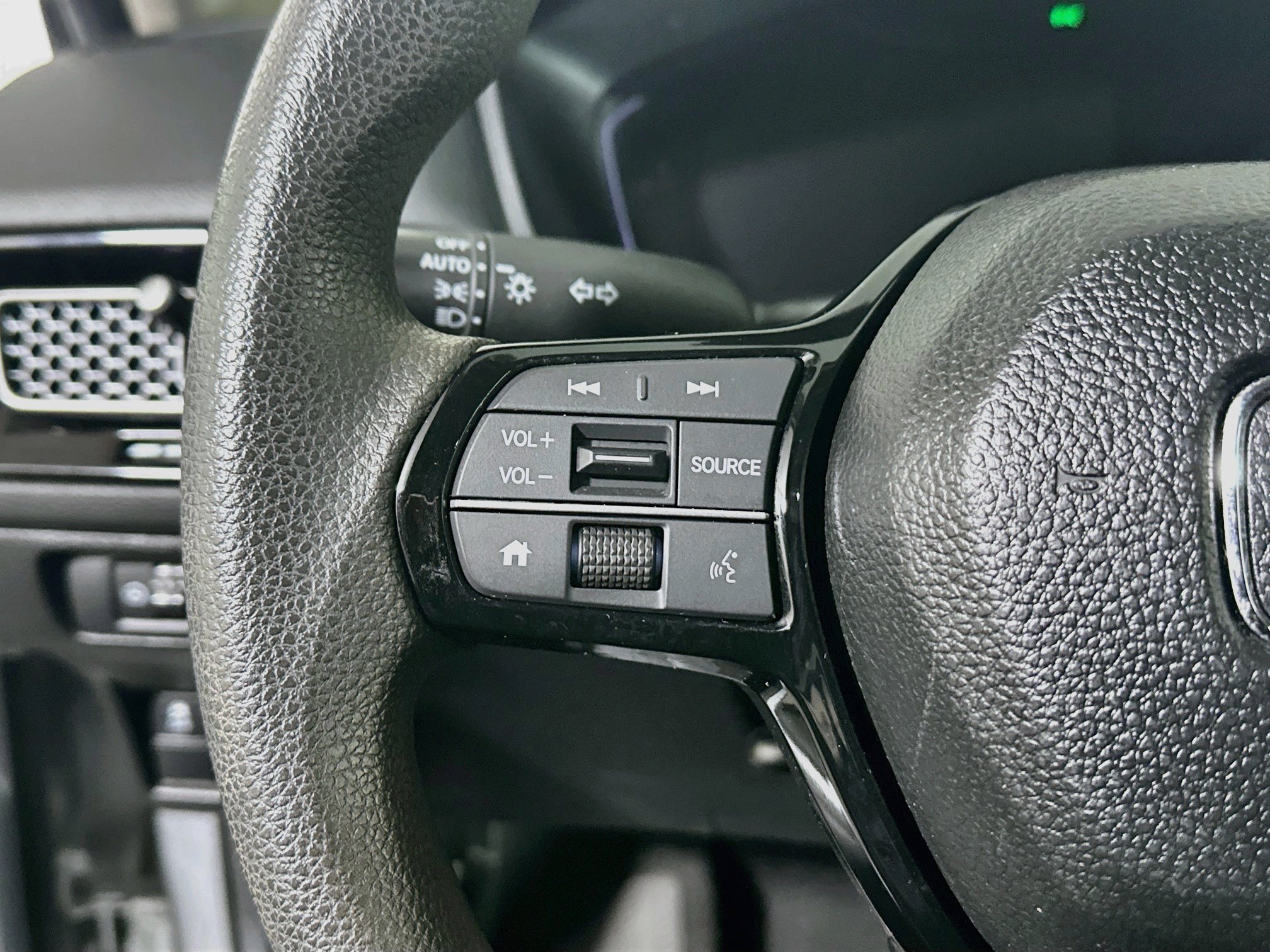 Used 2025 Honda Civic LX image 16