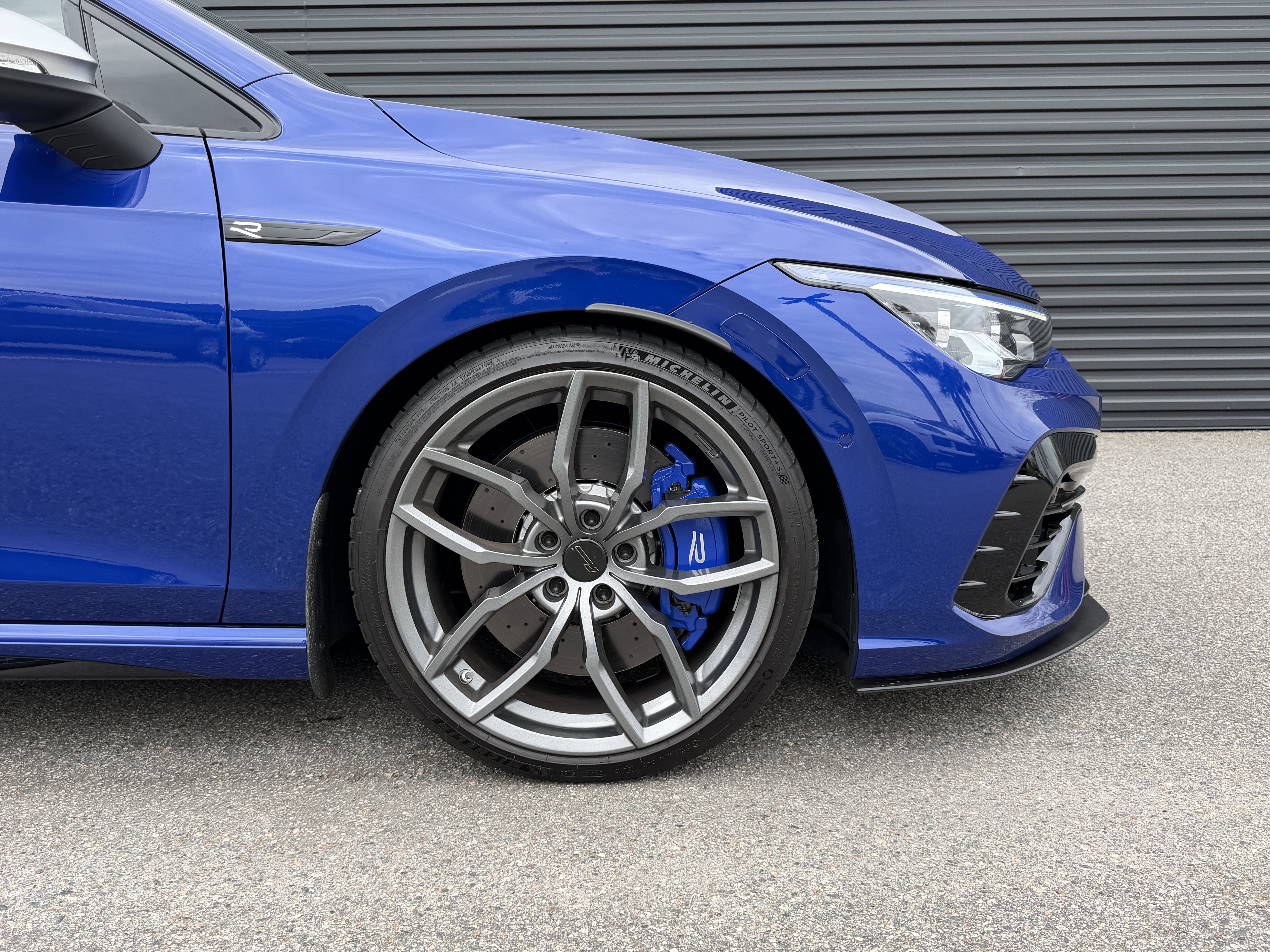 Used 2024 Volkswagen Golf R image 17