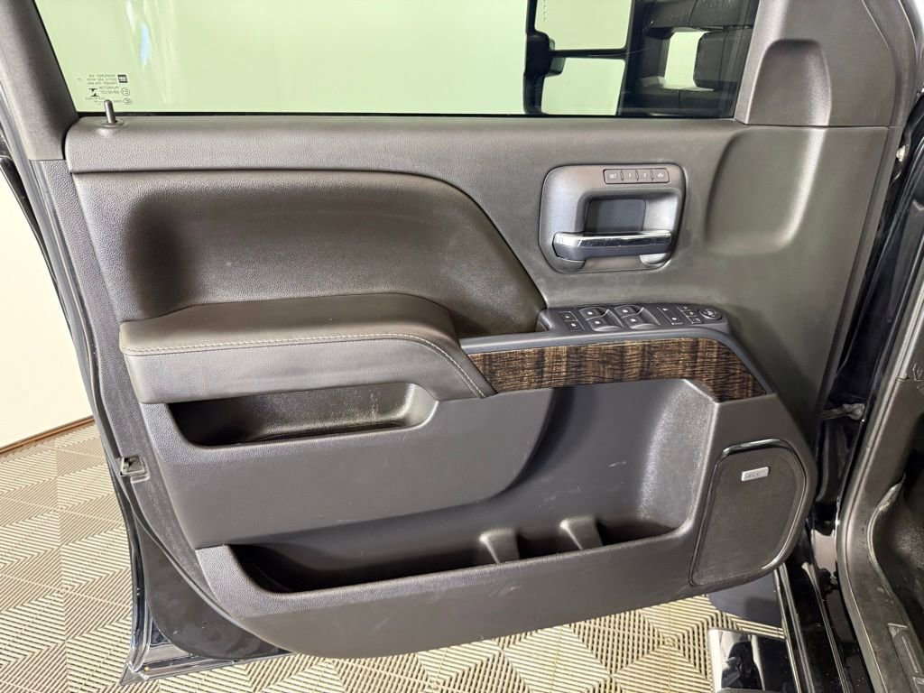 Used 2016 GMC Sierra 2500 Denali image 13