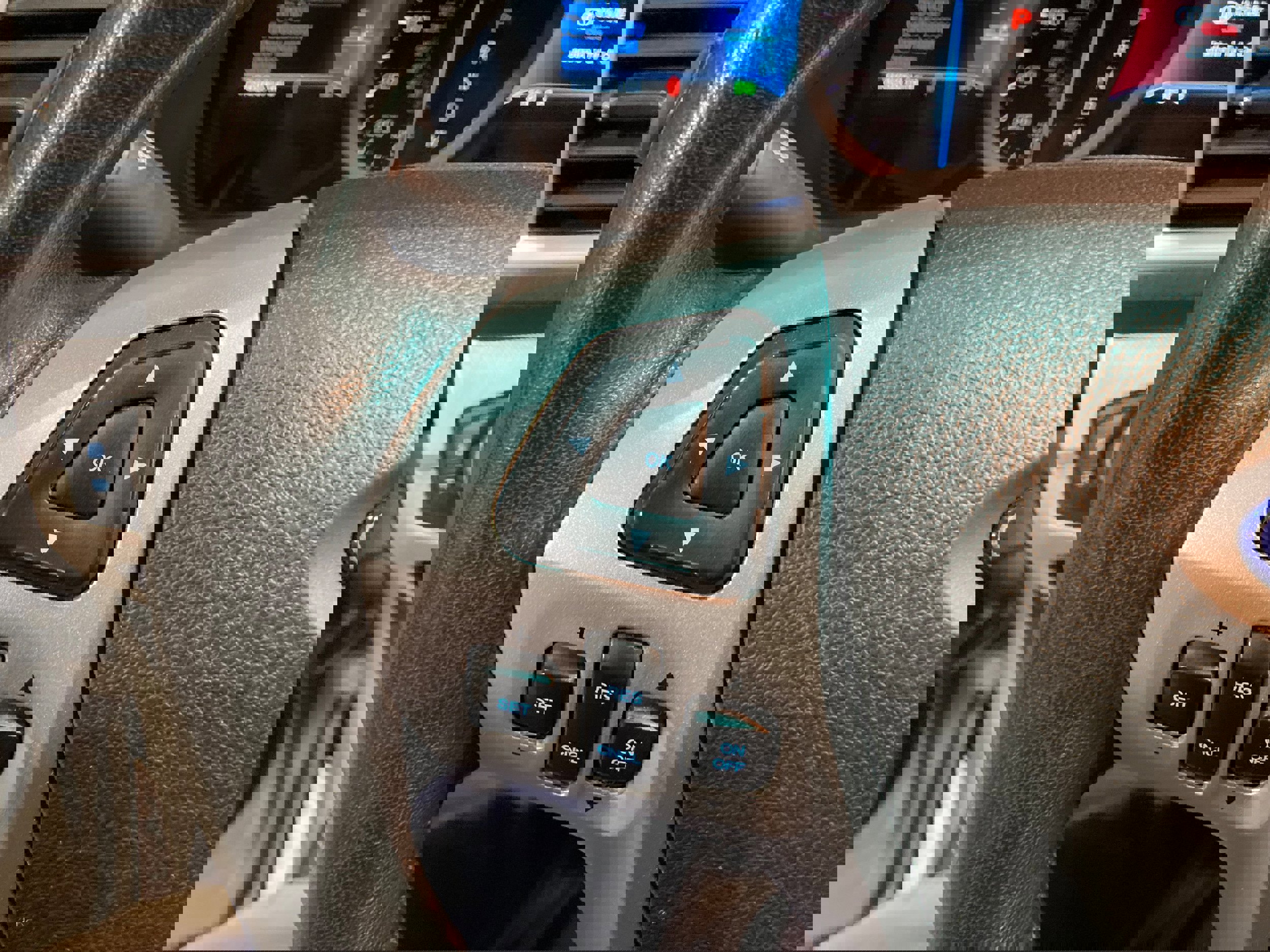 Used 2015 Ford Explorer XLT w/ Equipment Group 202B image 26