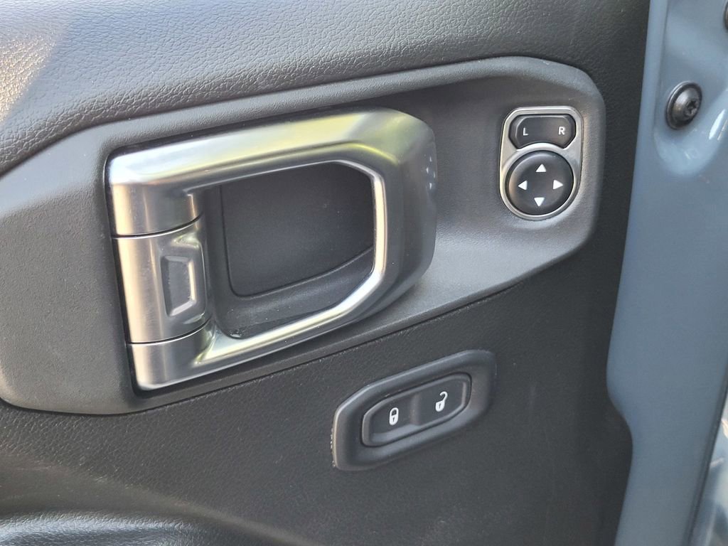 Used 2025 Jeep Wrangler Unlimited Rubicon 4xe w/ Convenience Group image 16