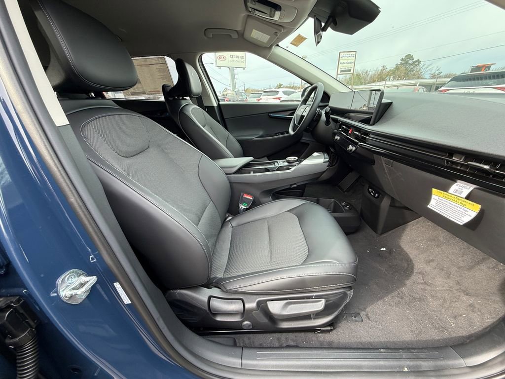 New 2025 Kia EV6 Light w/ Light LR Technology Package image 25
