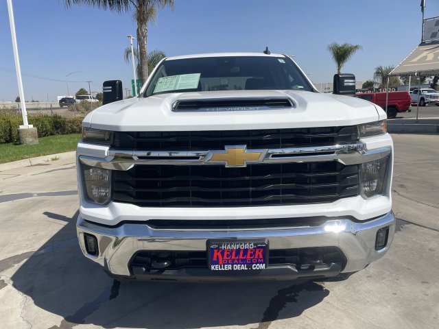 Used 2025 Chevrolet Silverado 2500 LT w/ Convenience Package AWD/4WD image 3