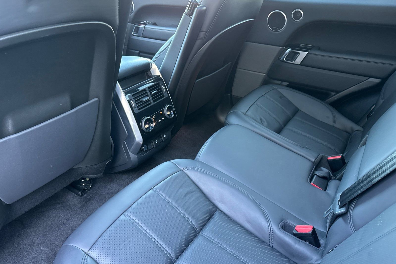 Used 2019 Land Rover Range Rover Sport HSE image 12