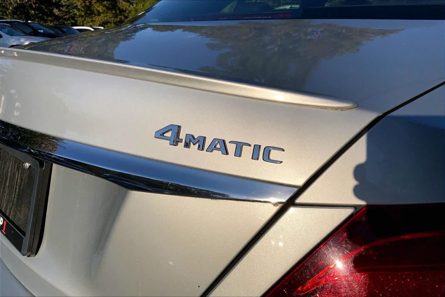 Certified 2017 Mercedes-Benz E 300 4MATIC image 31
