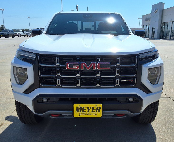 New 2026 GMC Canyon AT4 AWD/4WD image 3