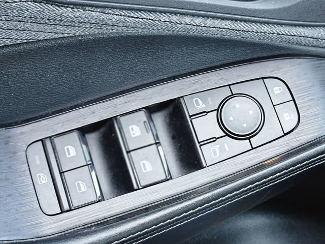 Certified 2023 Nissan Rogue SV FWD image 21