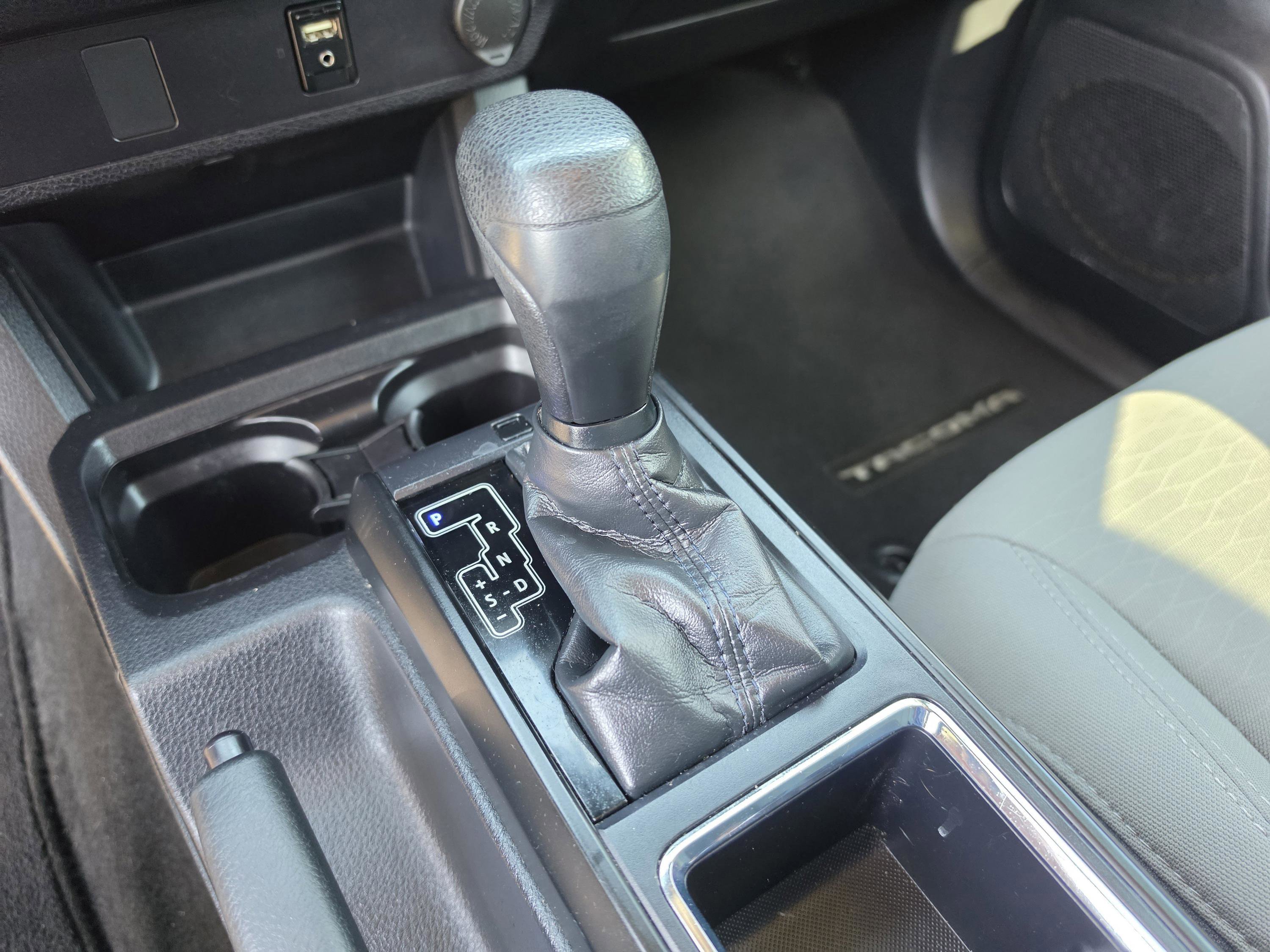 Used 2019 Toyota Tacoma SR w/ SR Convenience Package RWD image 28