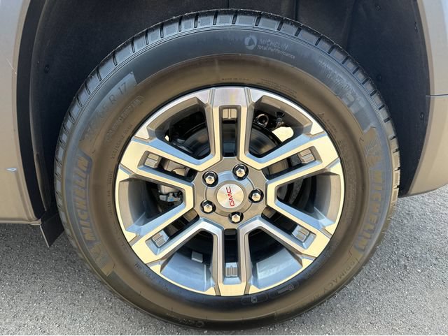 New 2026 GMC Terrain Elevation w/ LPO, Floor Liner Package FWD image 15