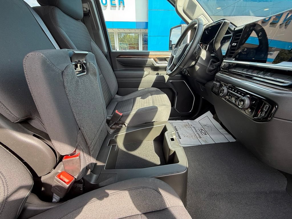 Used 2024 Chevrolet Silverado 2500 LT w/ Convenience Package AWD/4WD image 40
