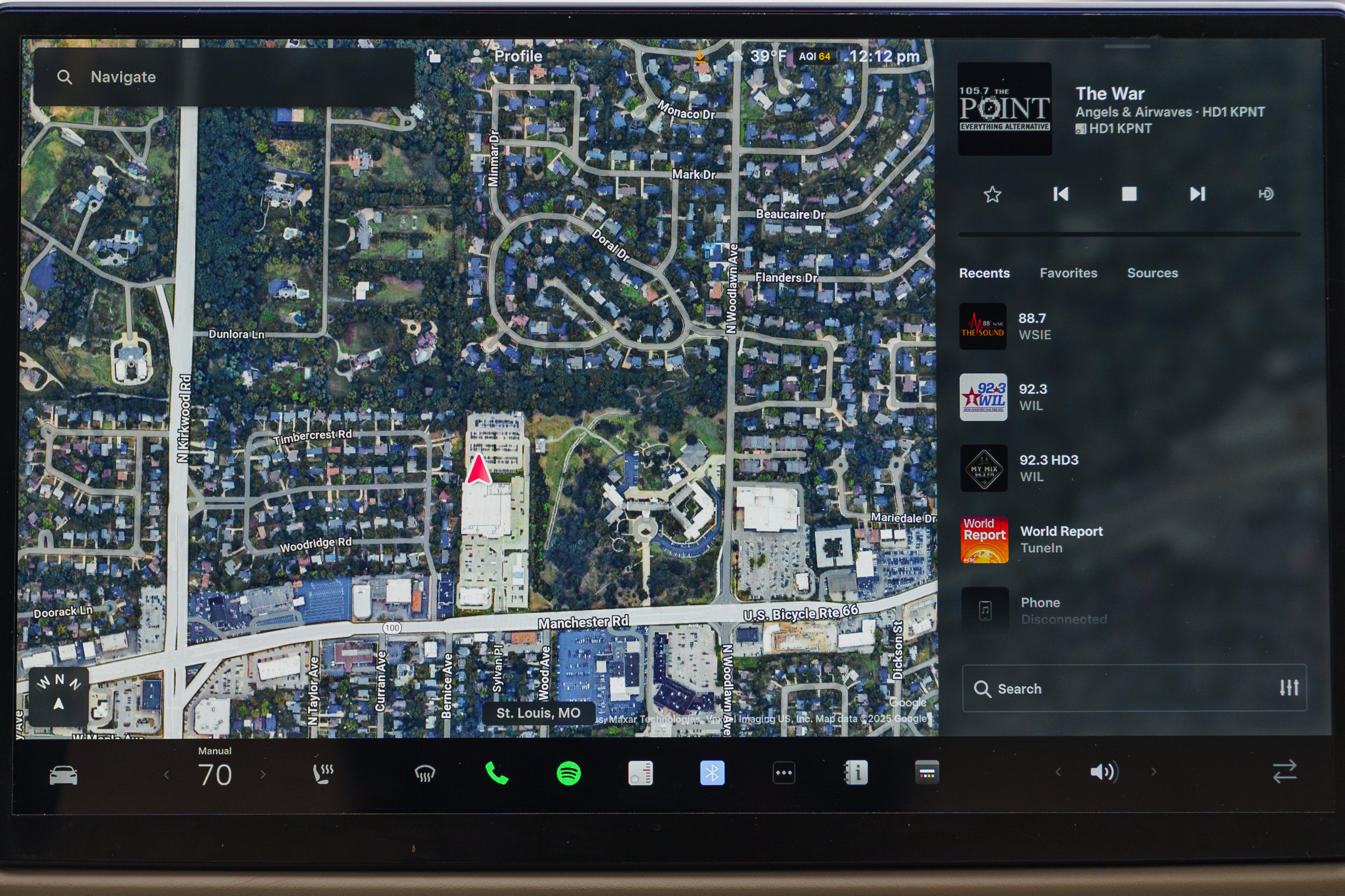 Used 2023 Tesla Model S Standard Range image 13